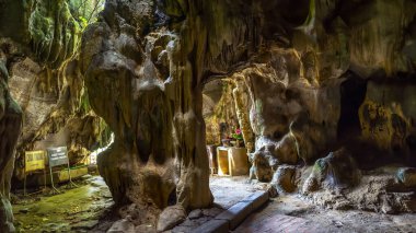Tayland 'ın güzel mağarası