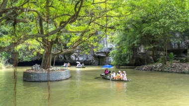Tayland şehrinin güzel nehir manzarası