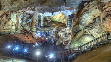 Mağaranın güzel manzarası