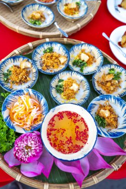 Lezzetli Asya yemeklerinin yakın görüntüsü