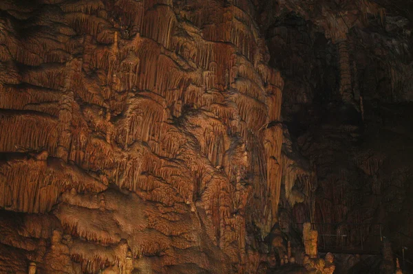 Las estalactitas en la cueva, la Crimea — Foto de Stock