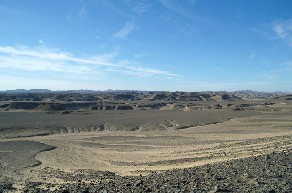 Египетская пустыня и голубое небо . — стоковое фото