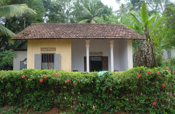Casa nos trópicos, Sri Lanka — Fotografia de Stock
