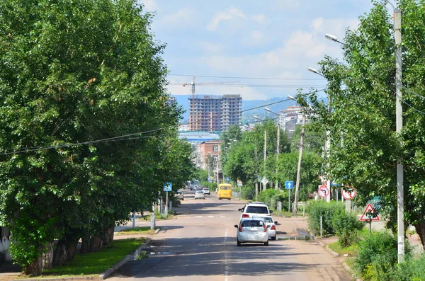 Resim Trafiği Olan Bir Caddeyi Gösteriyor — Stok fotoğraf