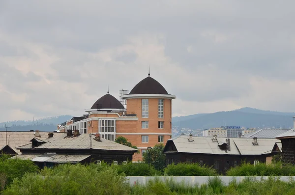 Esta Imagem Mostra Edifício Com Arbustos Casas Antigas Ampliado — Fotografia de Stock