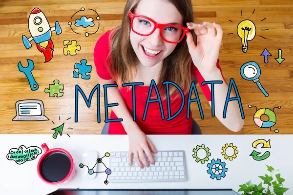 Metadata koncept s mladou ženou — Stock fotografie