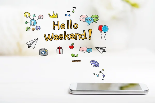 Hola concepto de fin de semana con smartphone —  Fotos de Stock