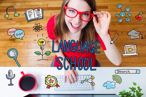 Language School concept met jonge vrouw — Stockfoto