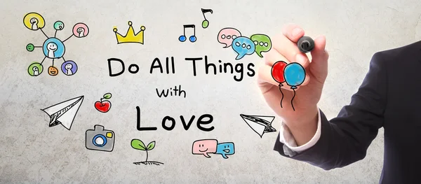 Uomo d'affari disegno Do All Things with Love concetto — Foto Stock