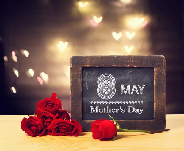 Μήνυμα ημέρας μητέρων με τριαντάφυλλα — Φωτογραφία Αρχείου