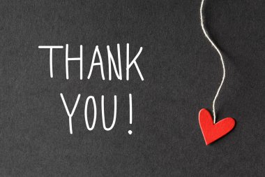 Kağıt kalp iletisiyle teşekkür ederim