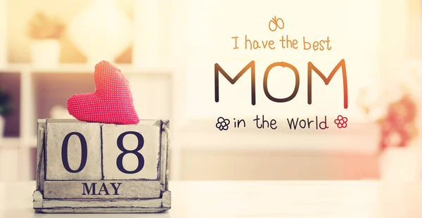 Μήνυμα ημέρας μητέρων με ημερολόγιο — Φωτογραφία Αρχείου