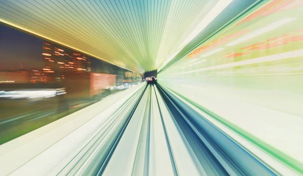 Technologie concept via een Tokio monorail — Stockfoto