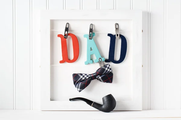 Motyw dzień ojców z wiszące tata litery — Zdjęcie stockowe
