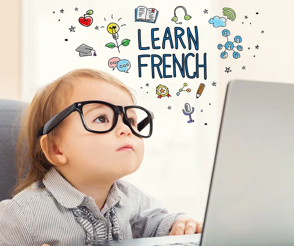 Französisch lernen mit Kleinkind-Mädchen — Stockfoto