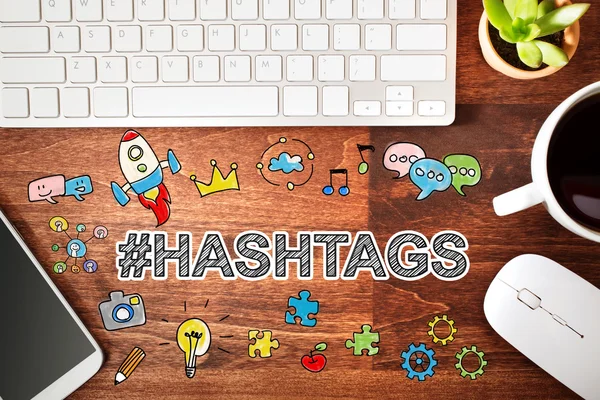 Conceito de hashtags com estação de trabalho — Fotografia de Stock