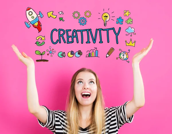 Creativiteit concept met jonge vrouw — Stockfoto