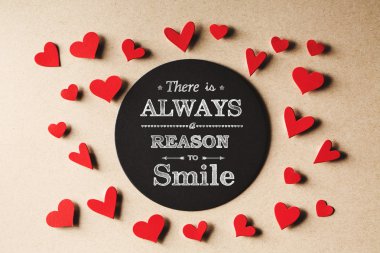 Her zaman gülümsemek mesajı yürekleri gerek