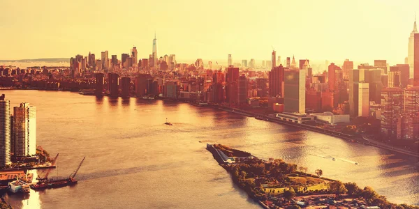 ニューヨーク市のスカイラインの眺め — ストック写真