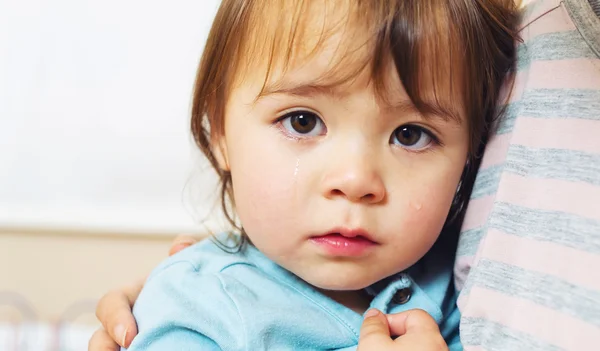 Crying toddler girl — Stock Photo, Image