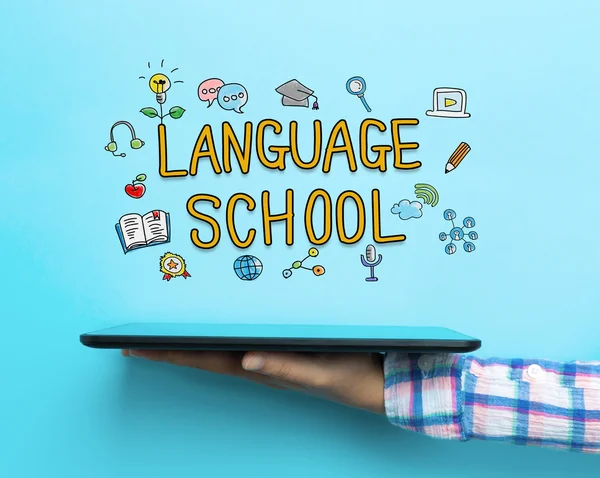 Concepto de escuela de idiomas con una tableta — Foto de Stock