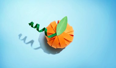 Kağıt ustası sonbahar balkabağı manzarası