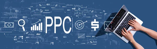 PPC - concepto de pago por clic con la mujer usando un ordenador portátil —  Fotos de Stock