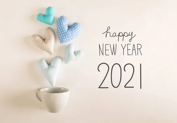 青いハートクッションと新年2021メッセージ — ストック写真