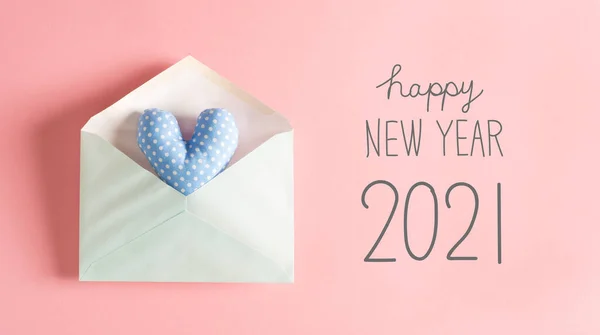 青いハートクッションで新年のメッセージ — ストック写真