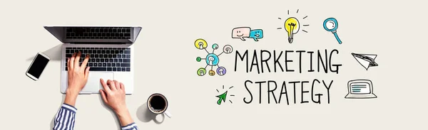 Marketing strategie met persoon met behulp van laptop — Stockfoto