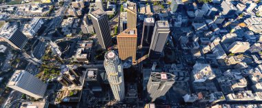 Los Angeles şehir merkezinin havadan görünüşü