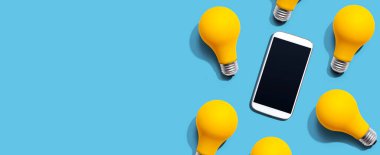 Sarı ampullü akıllı telefon.