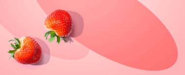 Taze kırmızı çilek manzarası