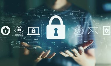 Genç adamla internet ağı güvenliği kavramı
