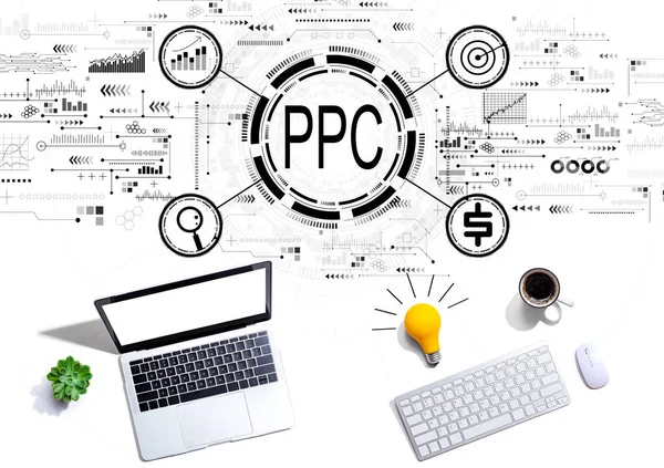 PPC - Concepto de pago por clic con ordenadores con bombilla — Foto de Stock