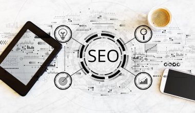 Tablet ve telefonlu Seo kavramı