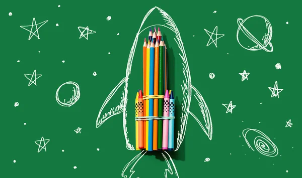 用手绘火箭和铅笔回到学校主题 — 图库照片