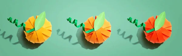 Abóboras de outono de artesanato de papel — Fotografia de Stock