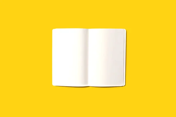 Cuaderno blanco en blanco —  Fotos de Stock