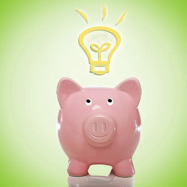 Piggy bank met idee lightbulbs — Stockfoto