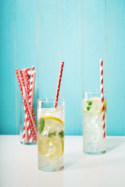 Çeşitli kağıt payet ile limonata
