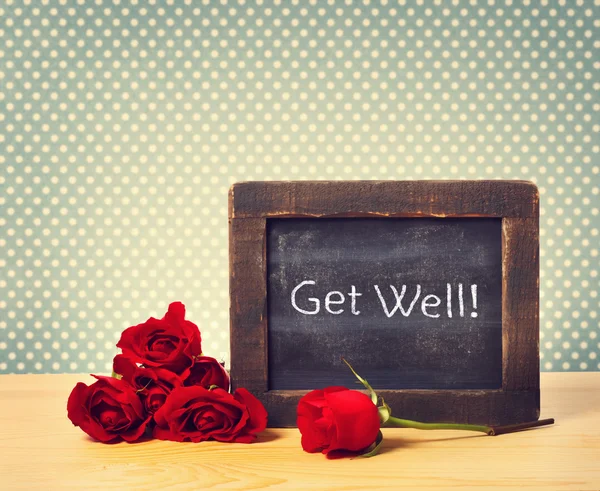 Get Well Text on Small Chalkboard with Roses — Stock Photo, Image