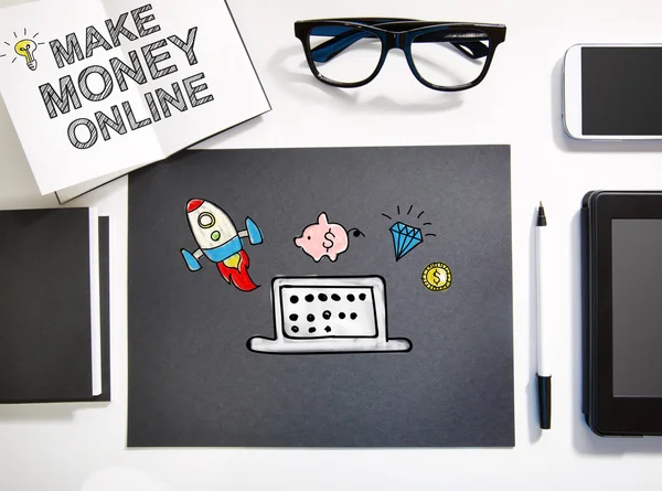 Make Money Online concept met werkstation — Stockfoto