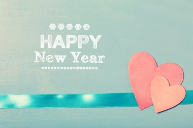Kağıt kalp mutlu yeni yıl mesajı