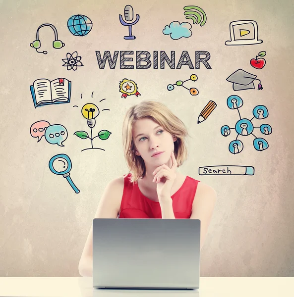 Concetto Webinar con giovane donna — Foto Stock