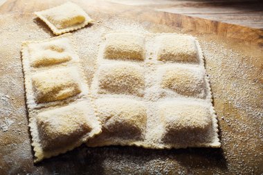 El yapımı taze mantı