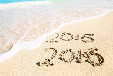 2016 tropik sahilde kutluyor