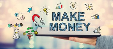 Para kavramı ile bir tablet tutan adam olun