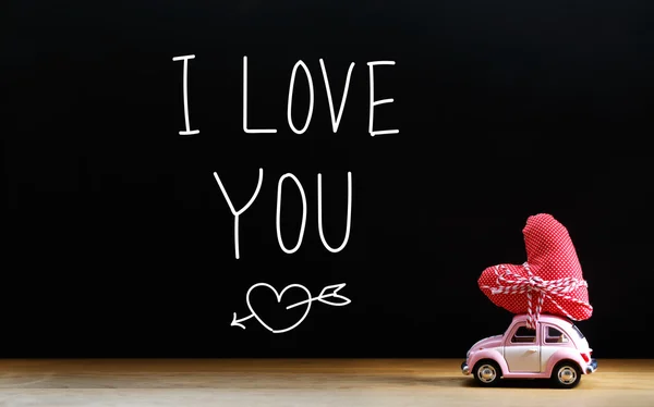 I Love You zprávu s miniaturní auto — Stock fotografie