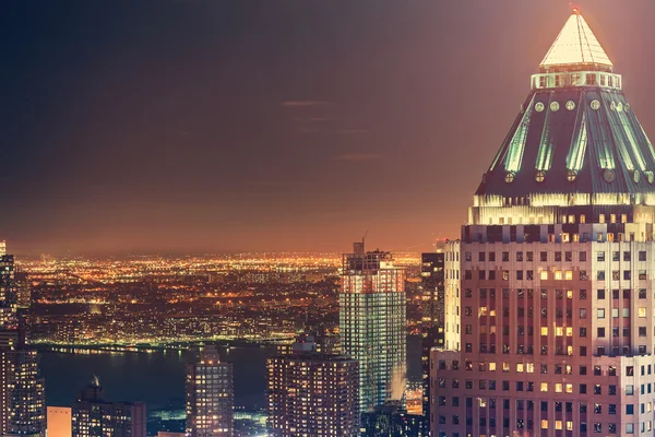 Ciudad de Nueva York skyline por la noche — Foto de Stock